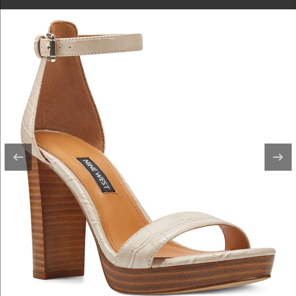 nine west dempsey platform sandals